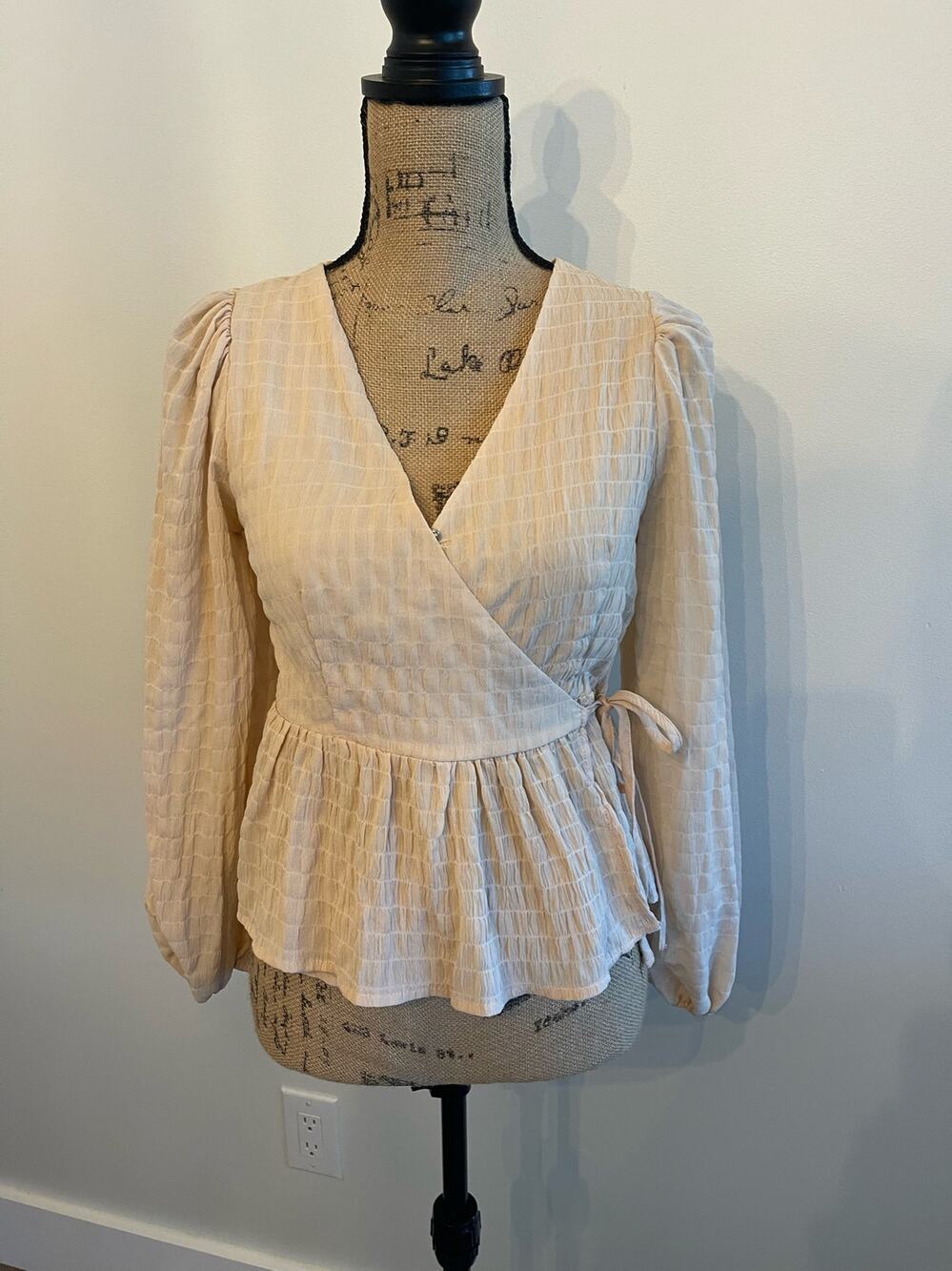 Loveriche Pink Wrap Long Sleeve Shirt Size Small